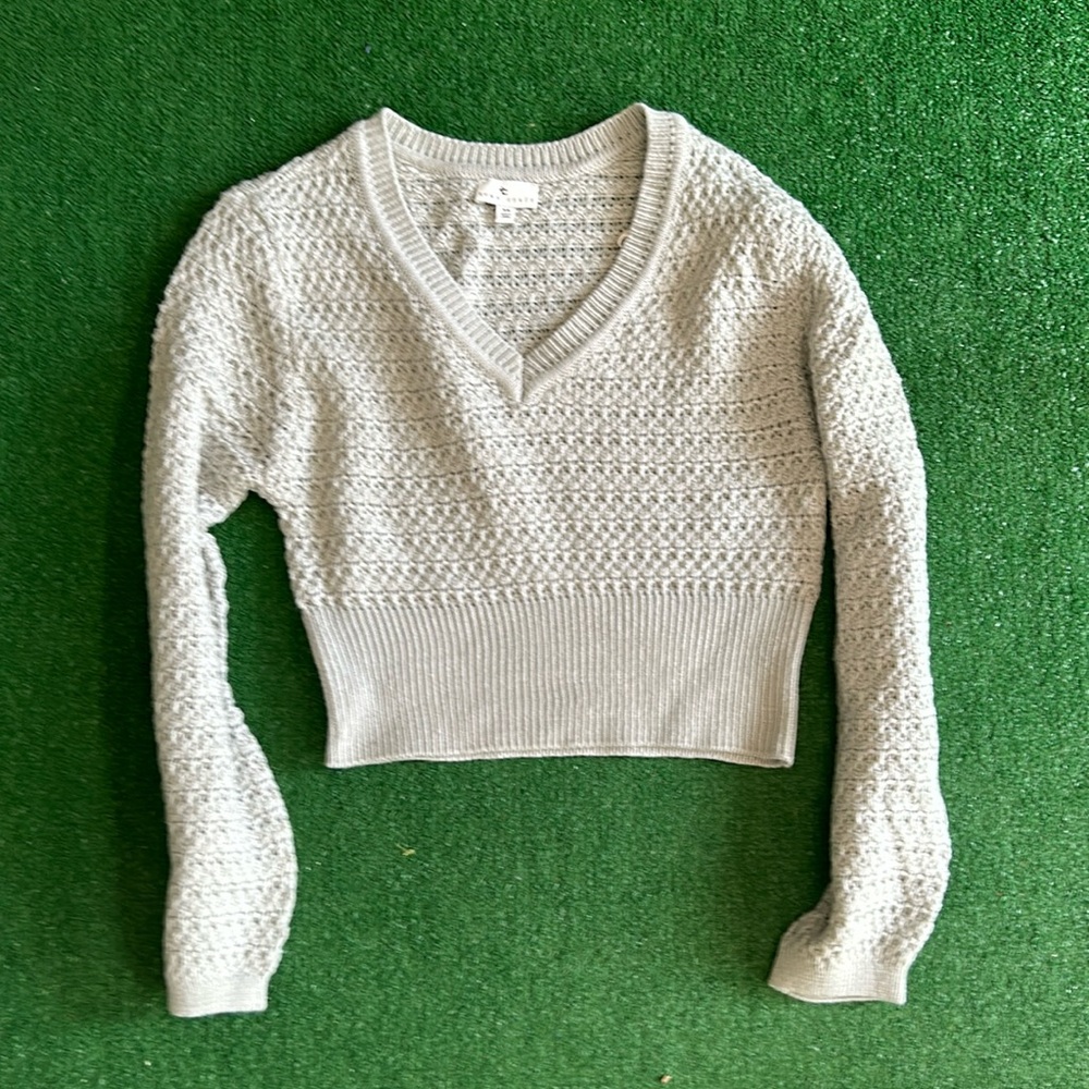 True craft XS sweater crop!